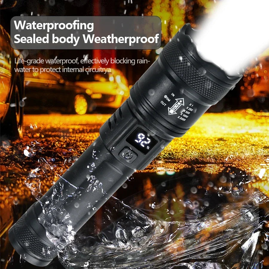 Lanternă LED tactică cu USB
